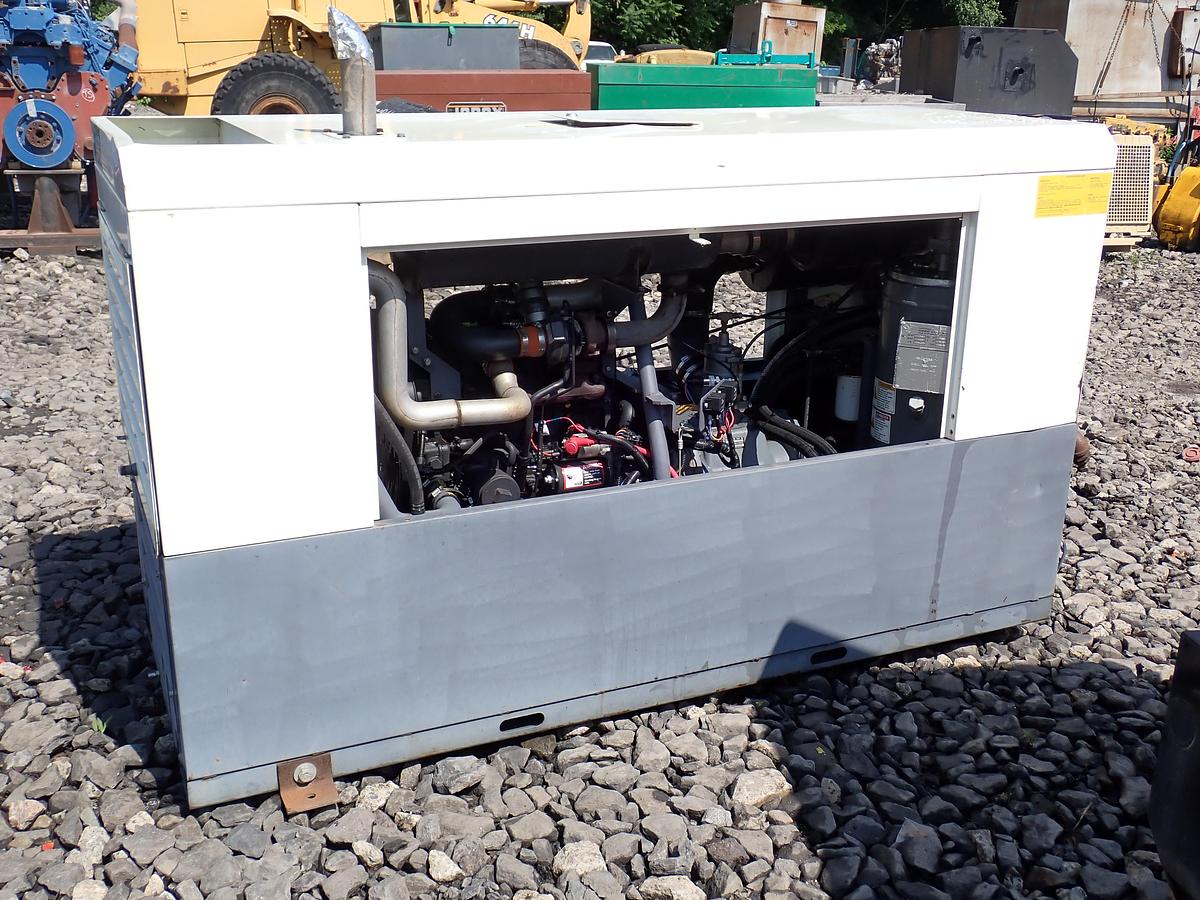Used 2014 Atlas Copco XAS300 JDU7 300 CFM Air Compressor