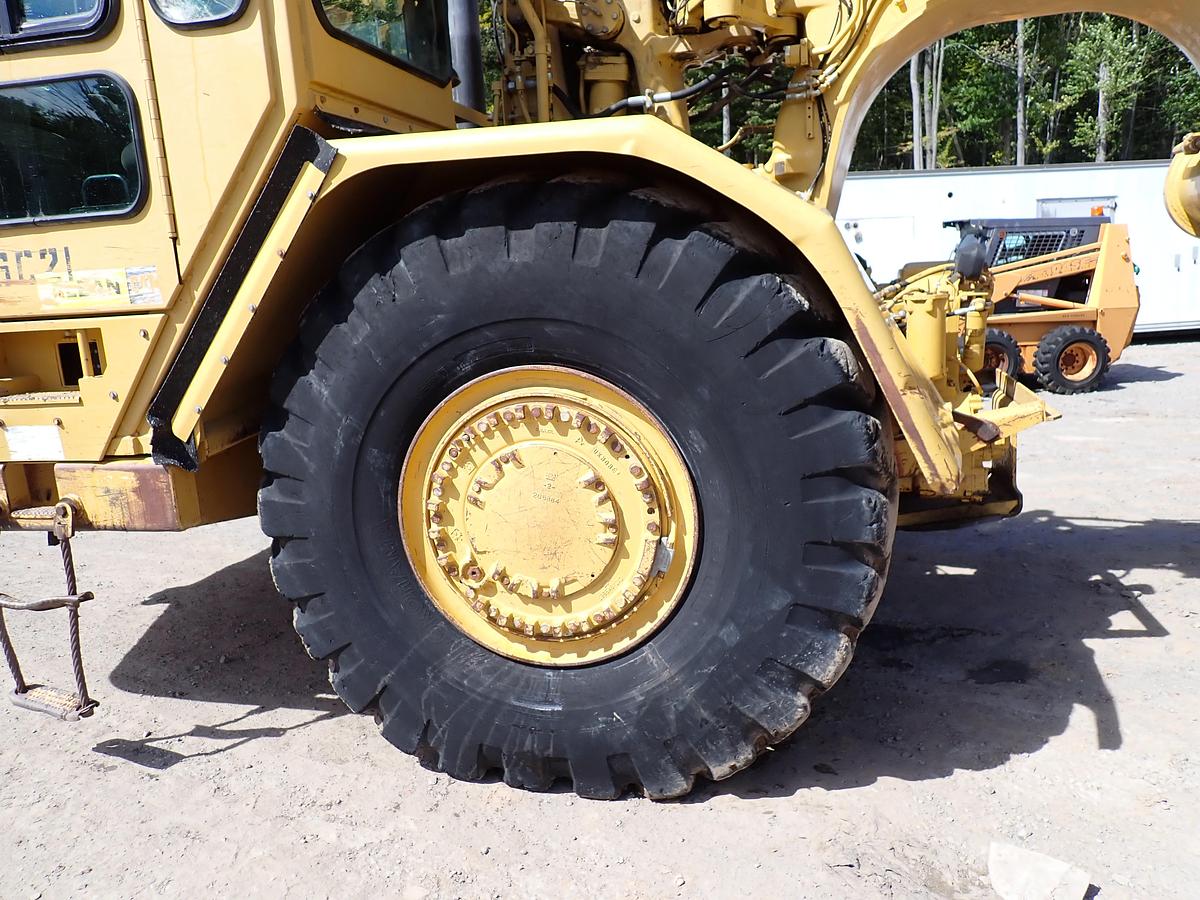 Used 2004 CAT 621G Motor Scraper