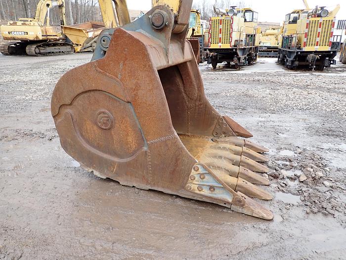 Used 2004 John Deere 600C LC Excavator
