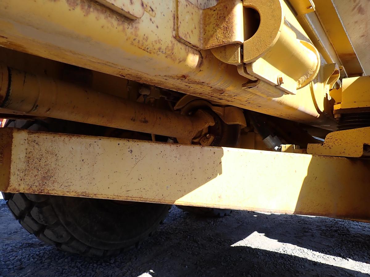 Used 2004 CAT 735 Articulated Haul Truck