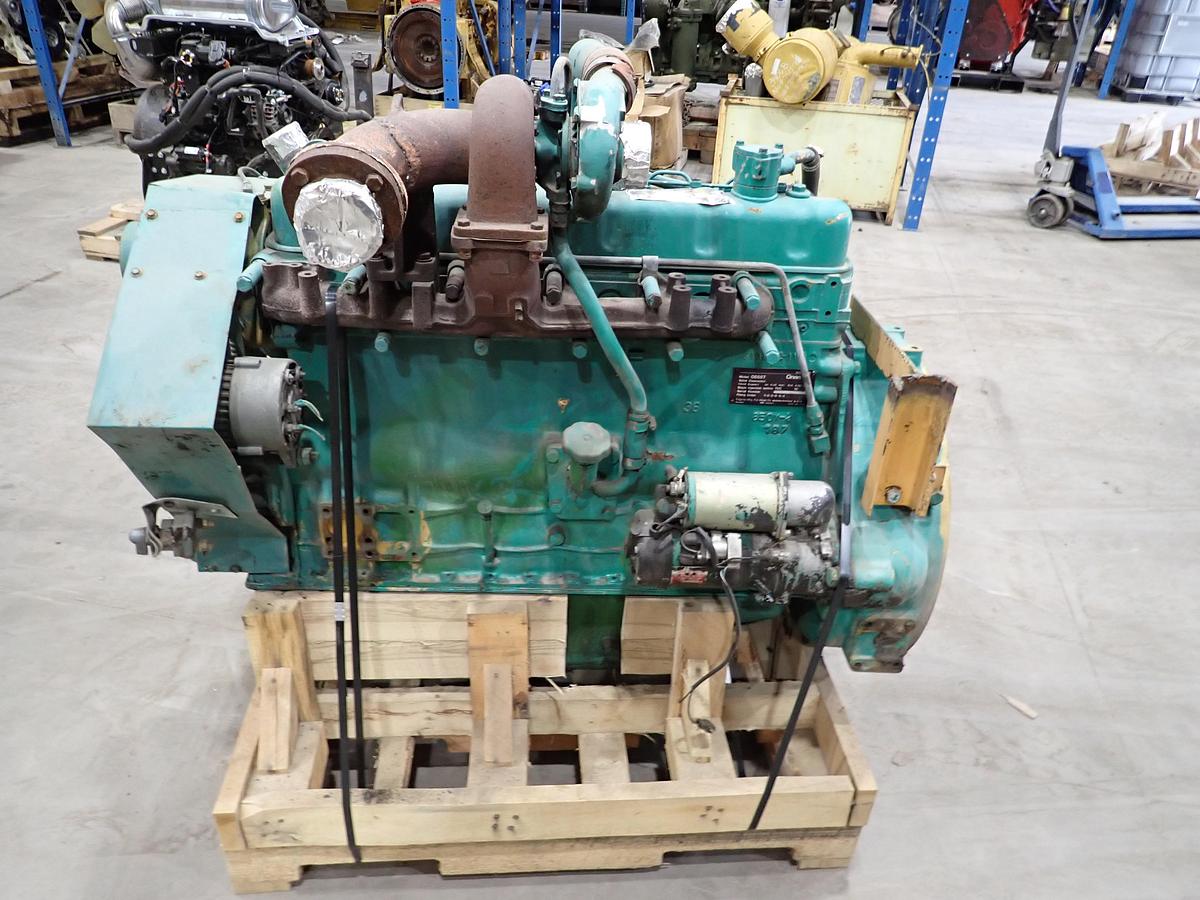 Used Komatsu S6D105-1 Turbo Diesel Engine LOW HOURS! Onan 0665T