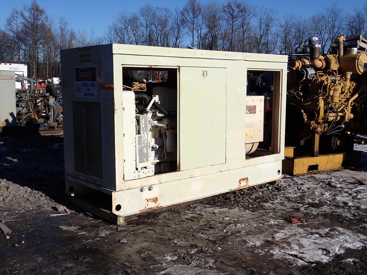 Used 1987 CAT SR4 200 KW Generator 657 HOURS! 