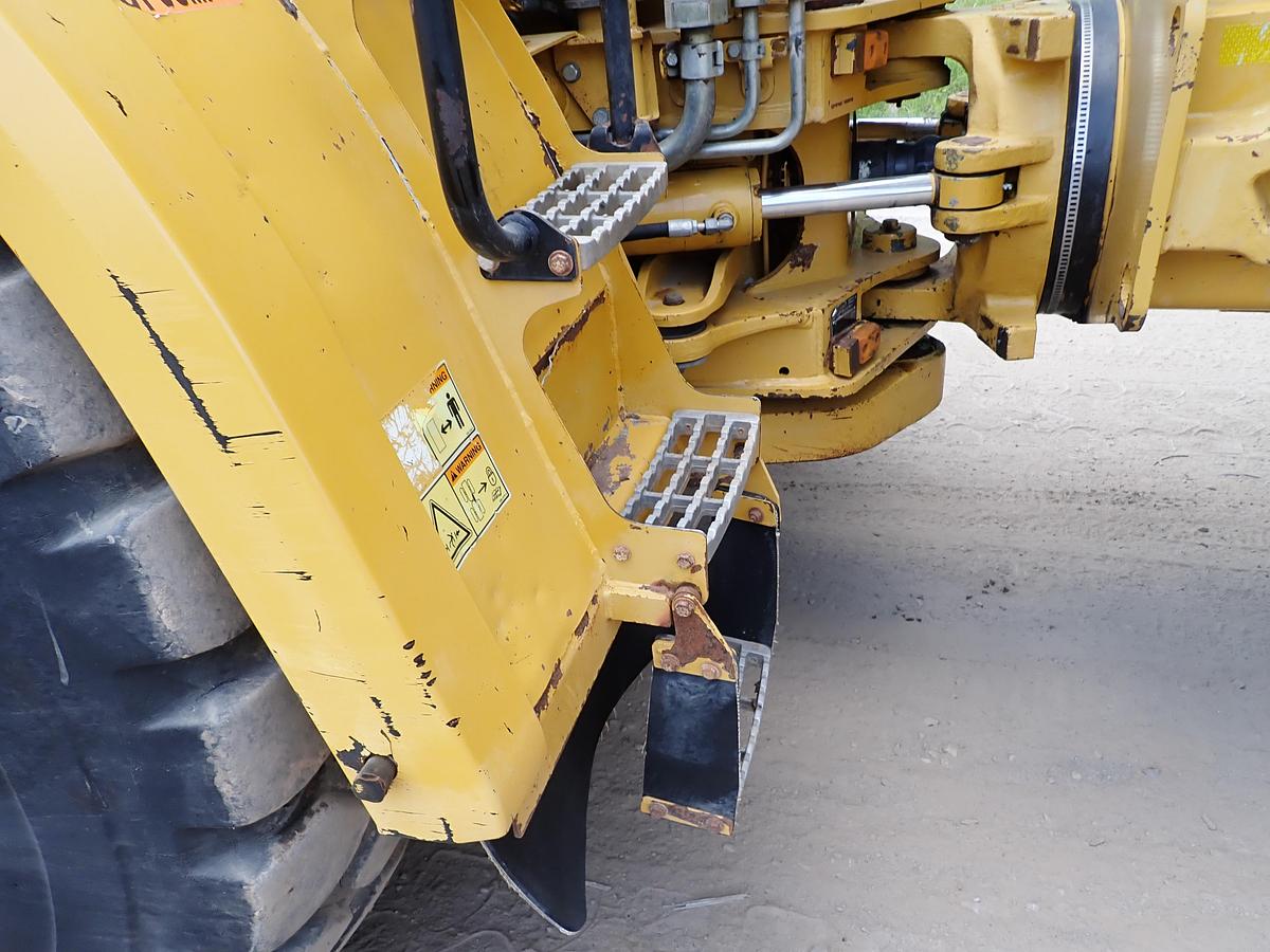 Used 2012 CAT 740B