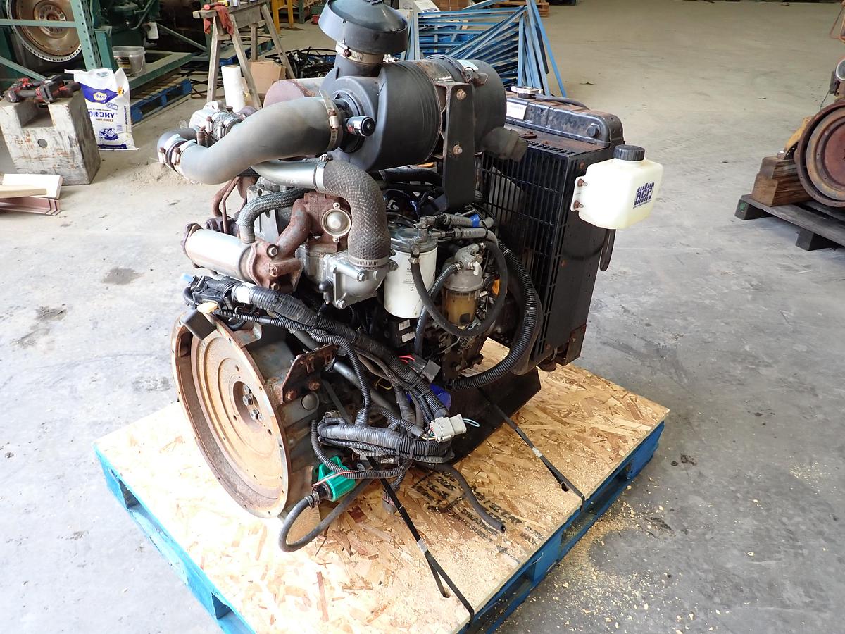 Used 2012 Yanmar 4TNV98T-ZGGE Diesel Engine