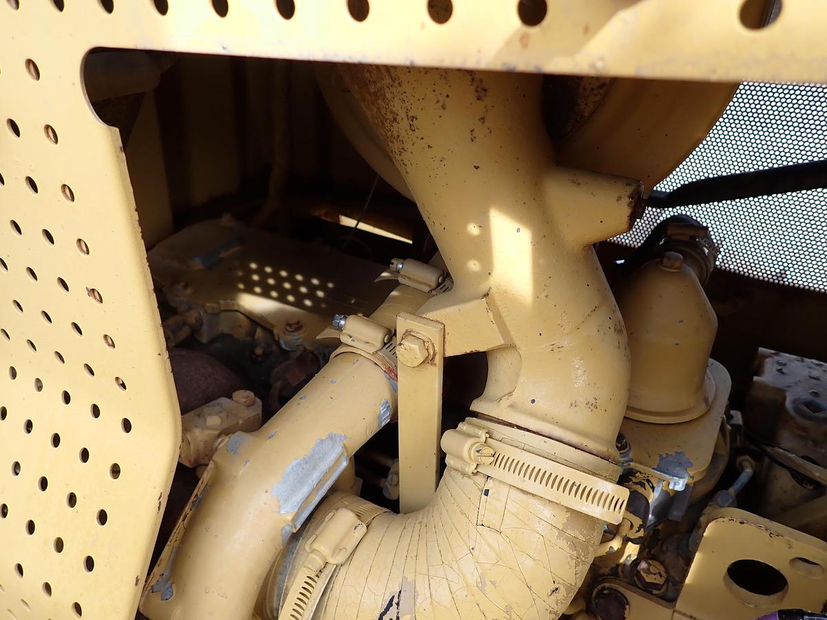 Used 1986 CAT D4H LGP Crawler Dozer DIRECT DRIVE W/ WINCH 2200 HOURS!