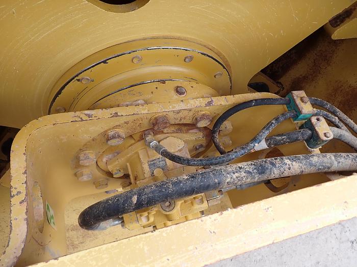Used 2007 CAT CP-563E Padfoot Compactor