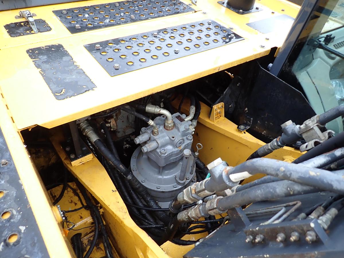 Used 2020 John Deere 300G LC Hydraulic Excavator