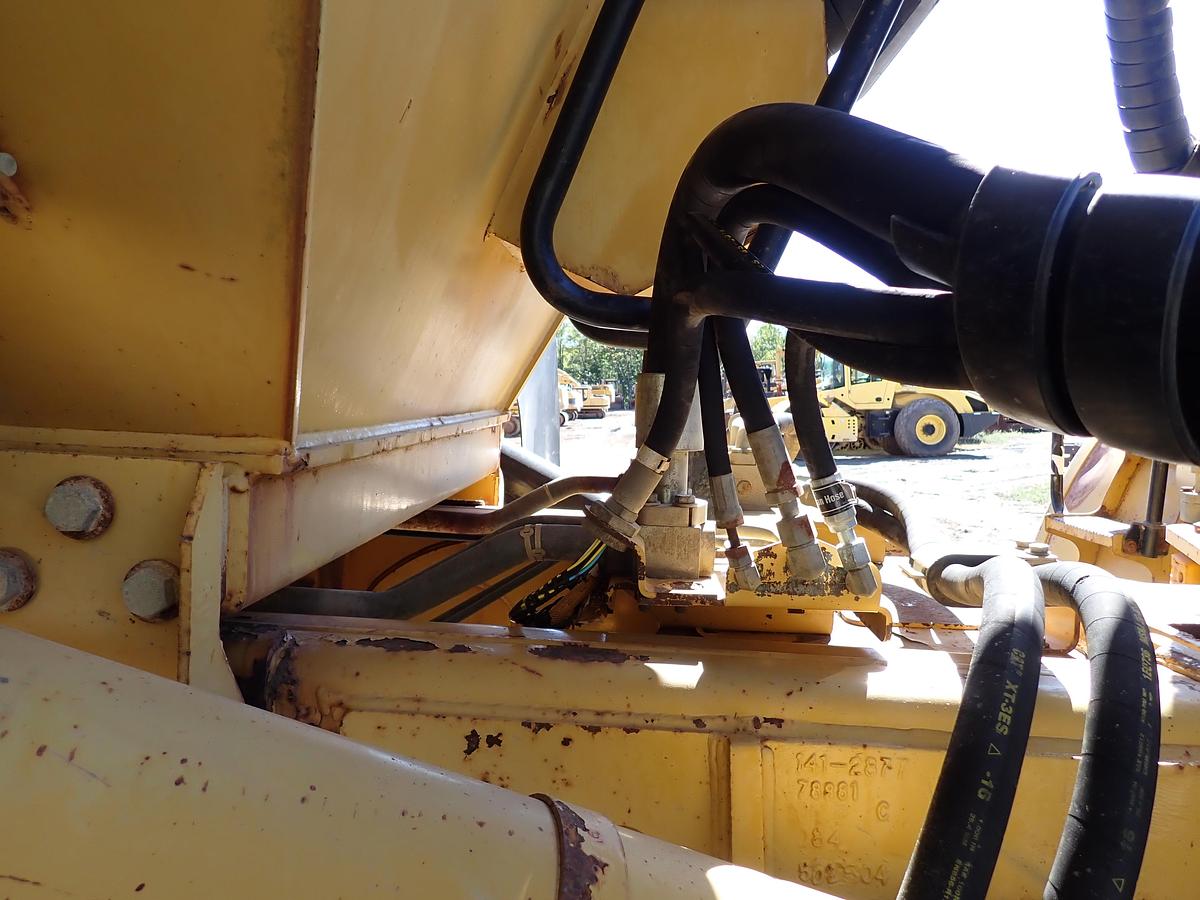 Used 2004 CAT 735 Articulated Haul Truck