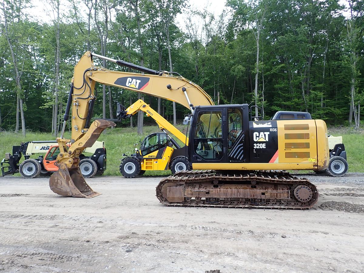 Used 2013 CAT 320EL