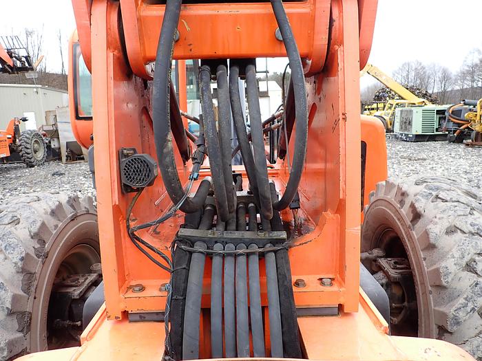 Used 2009 Lull 944E-42