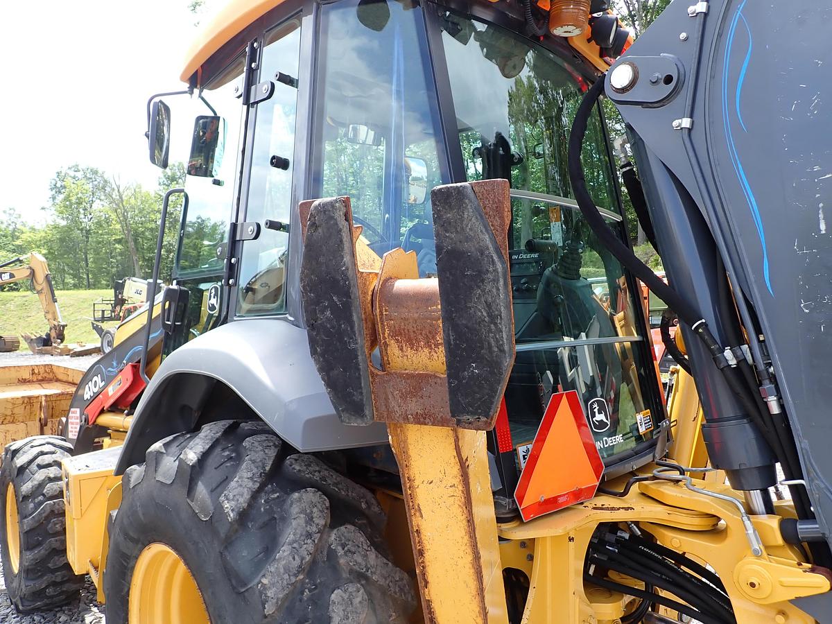 Used 2018 John Deere 410L Loader Backhoe LOADED! Q/C FORKS EXTENDAHOE