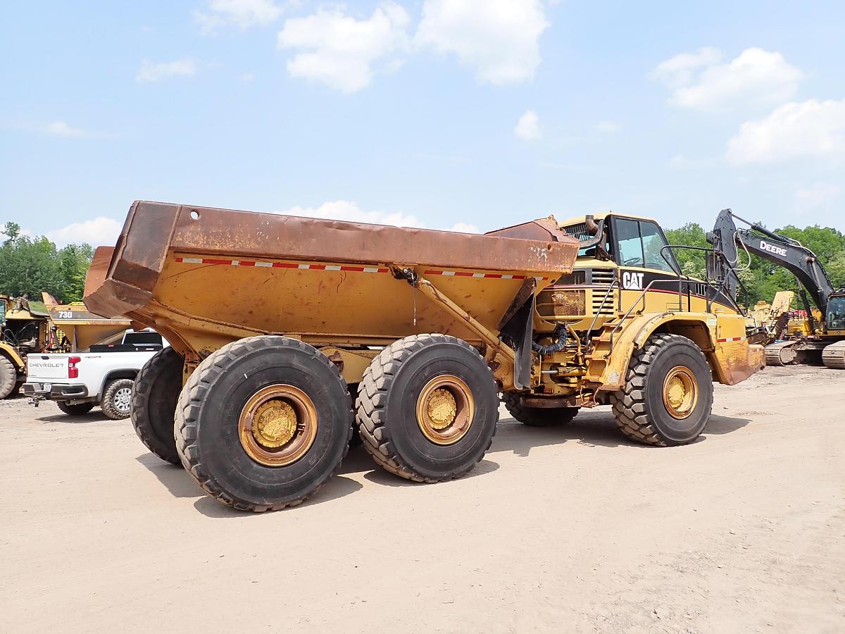 Used 2003 CAT 735