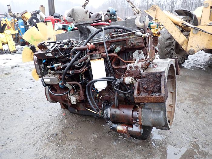 Used 2001 Cummins ISC 8.3 240 Truck Engine LOW MILES!