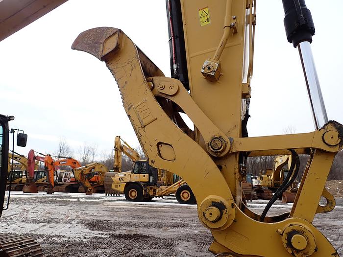 Used 2012 CAT 320EL