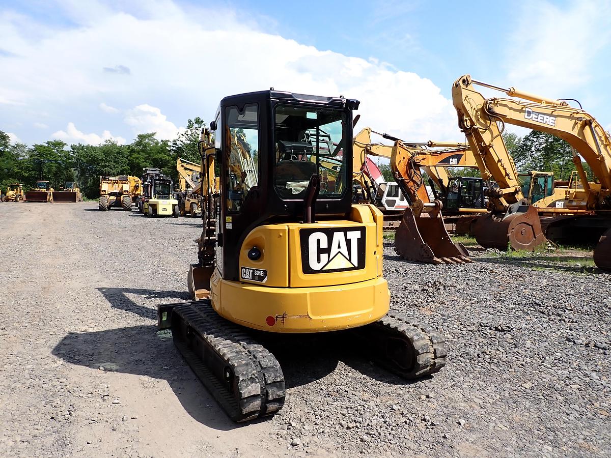 Used 2016 CAT 304E2 CR Mini Excavator HYDRAULIC THUMB!