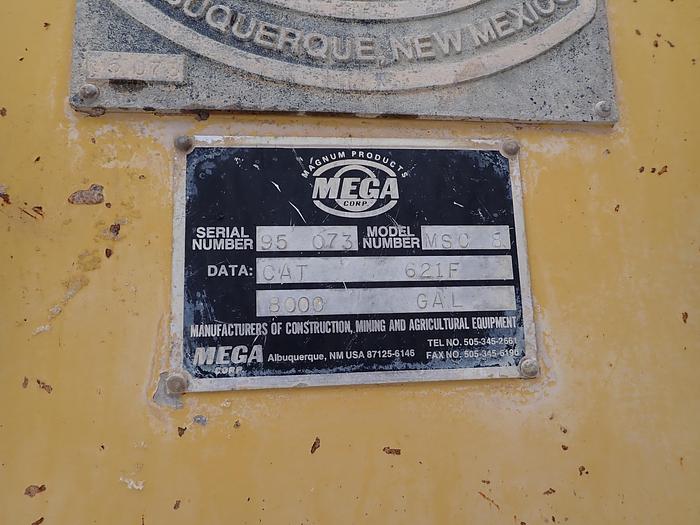 Used 1994 CAT 621F 8000 Gallon Water Wagon