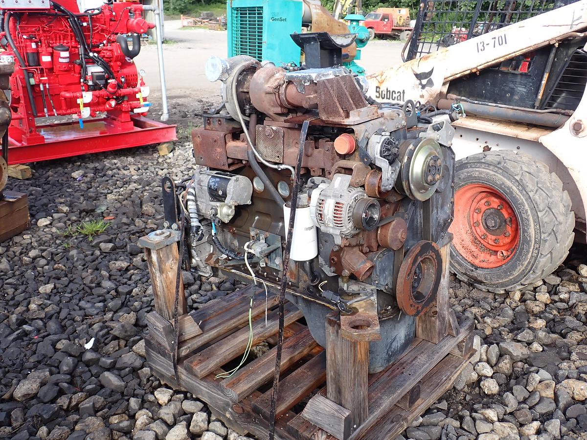 Used 2005 Komatsu SAA6D102E-2 Diesel Engine