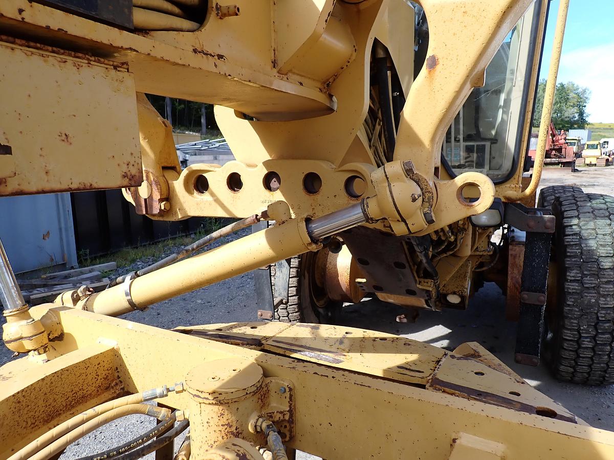 Used 1998 CAT 163H Motor Grader