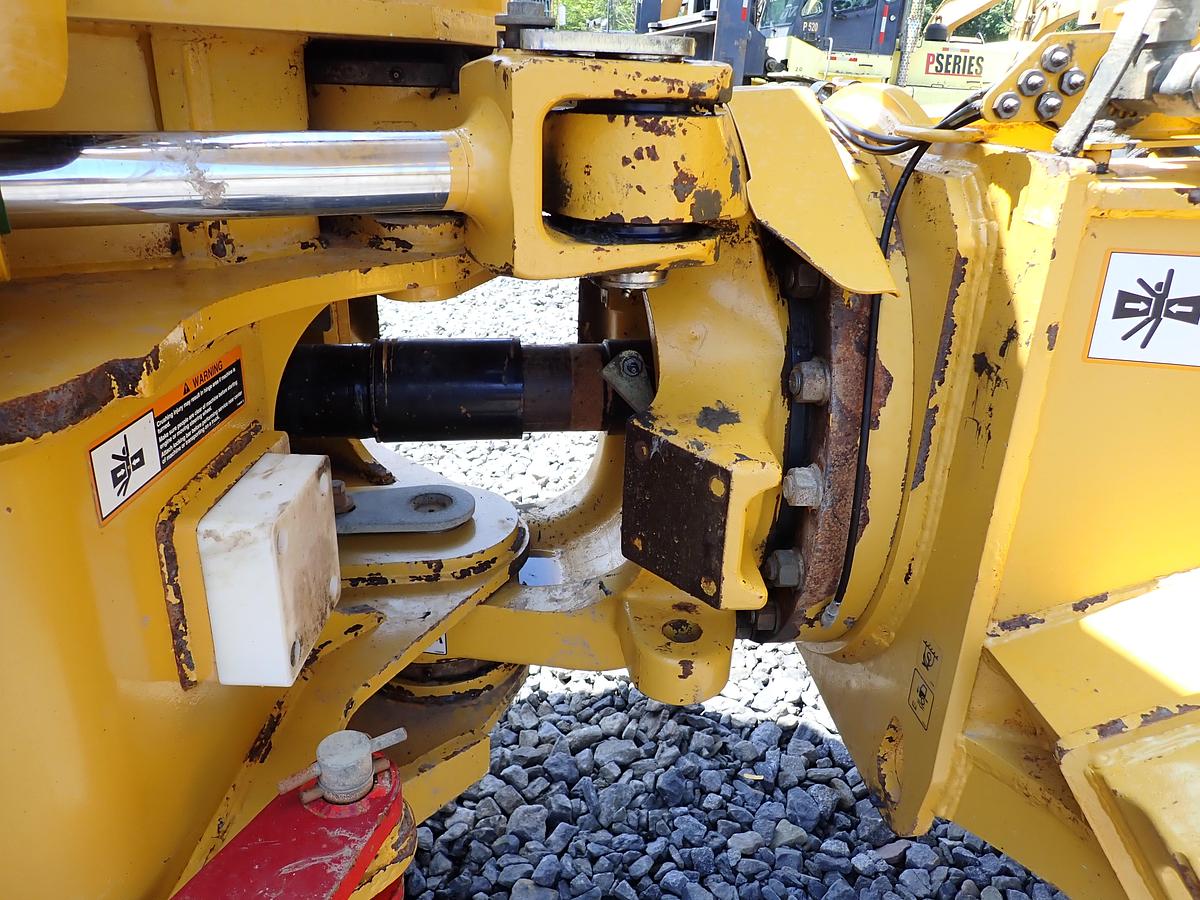 Used 2015 John Deere 460E Articulated Water Truck 9000 GALLON