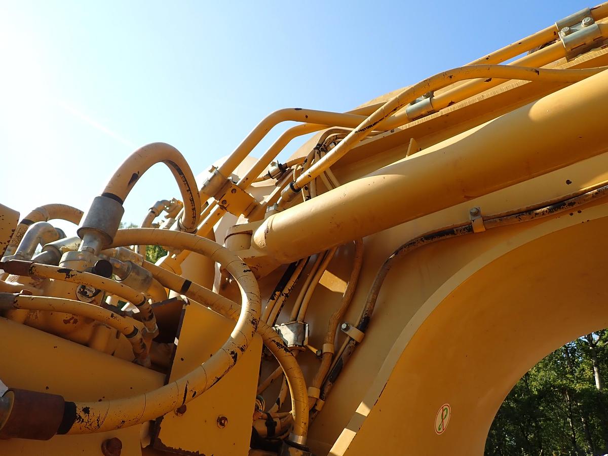 Used 2007 CAT 621G Motor Scraper