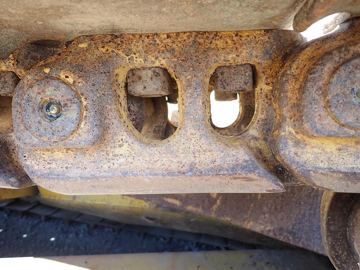 Used 1971 CAT D8H Crawler Dozer w/ RIPPER!