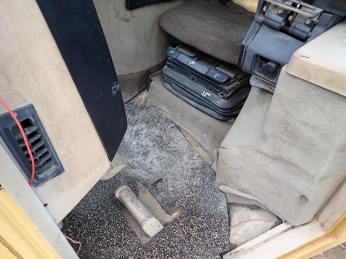 Used 2002 CAT D6M XL