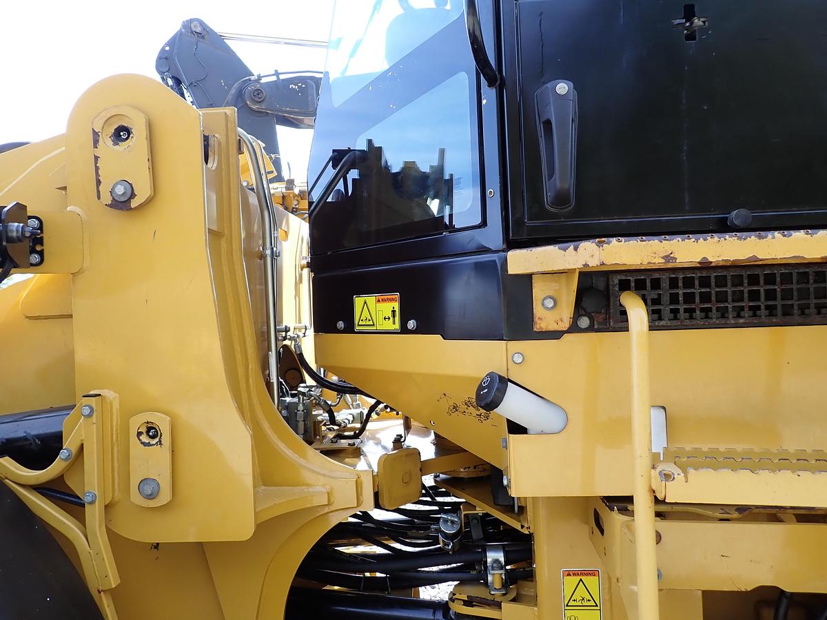 Used 2011 CAT 928HZ Wheel Loader 6000 HOURS! QUICK COUPLER