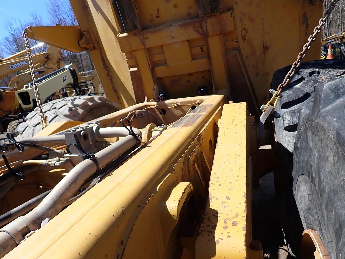 Used 2012 CAT 740B Articulated Haul Truck w/ TAILGATE