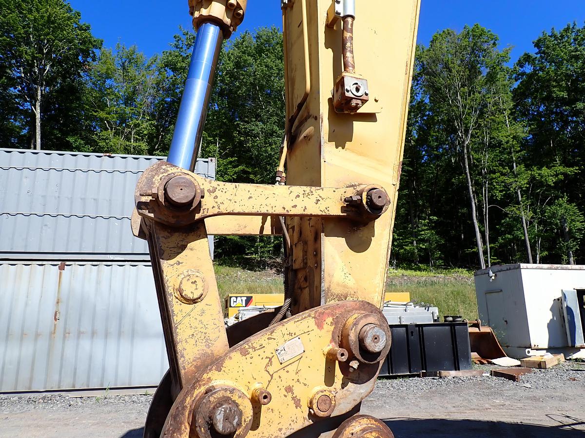 Used 2004 CAT 330CL Hydraulic Excavator