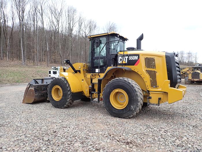 Used 2019 CAT 950M Wheel Loader