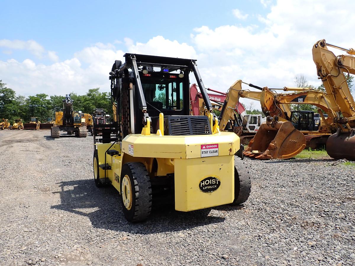 Used 2015 Hoist P300 30,000 Lb Forklift LOW HOURS!