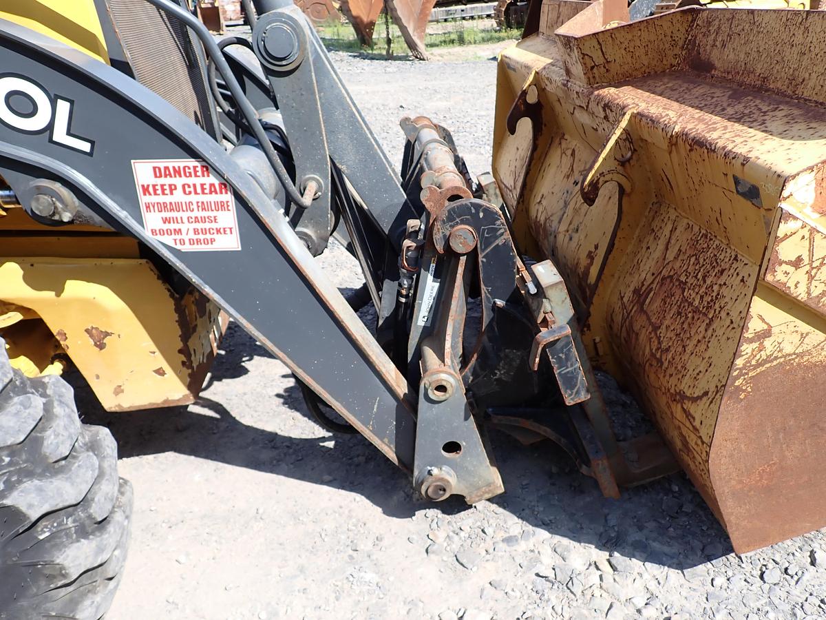 Used 2018 John Deere 410L Loader Backhoe LOADED! Q/C FORKS EXTENDAHOE