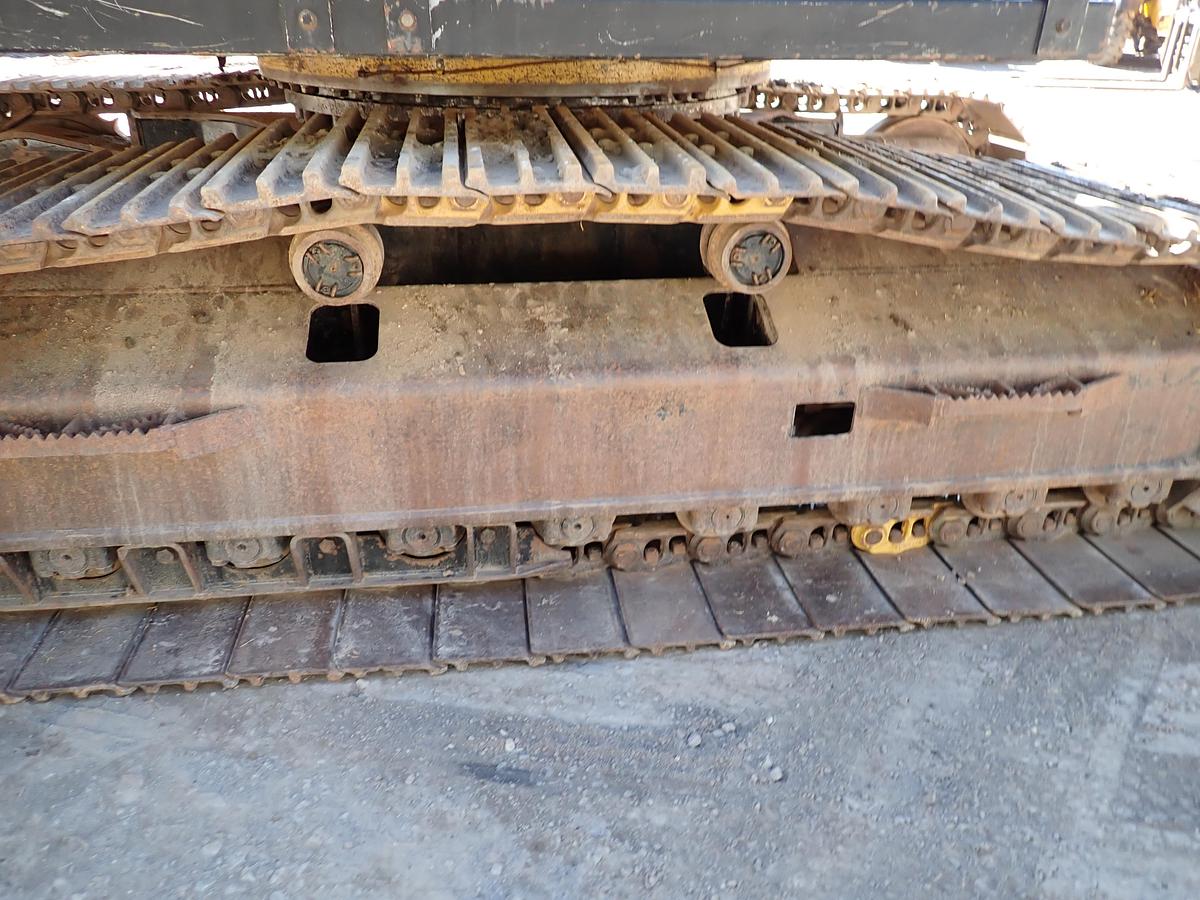 Used 2004 CAT 330CL Hydraulic Excavator