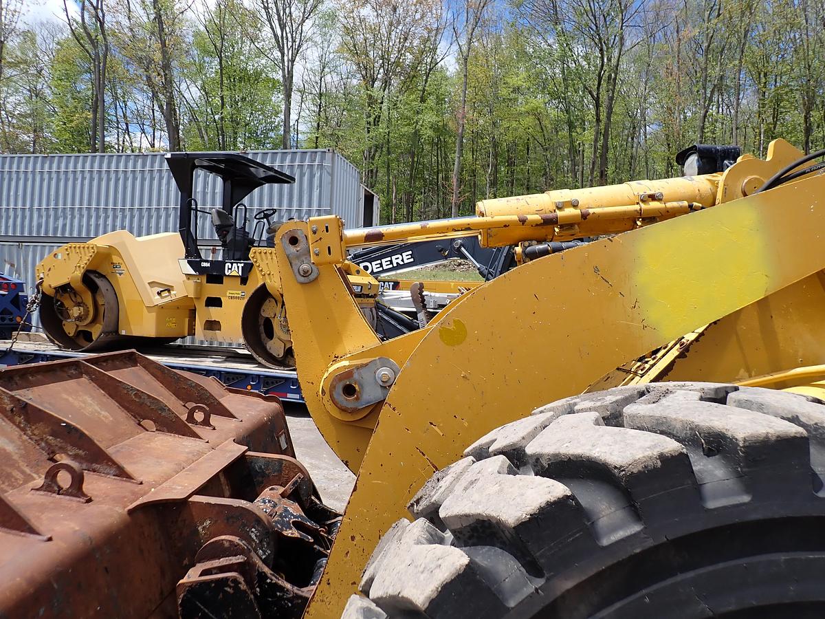 Used 2010 CAT 938H
