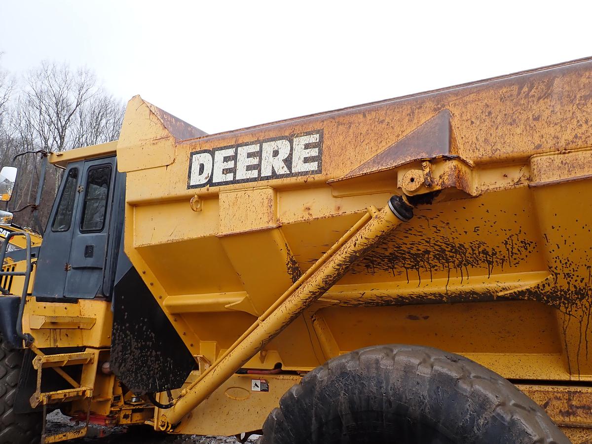 Used 2000 John Deere 300C Articulated Haul Truck