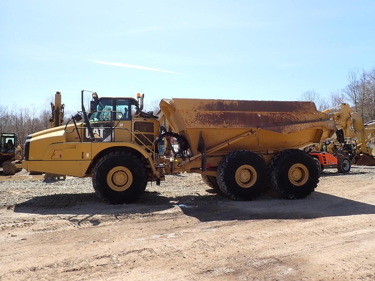 Used 2012 CAT 740B Articulated Haul Truck w/ TAILGATE