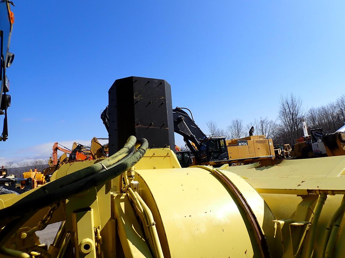 Used 2003 Oshkosh HB2923 Airport Snowblower