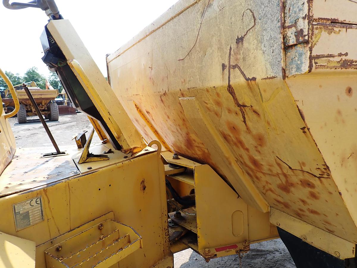 Used 2001 Thwaites 6TNA Dumper