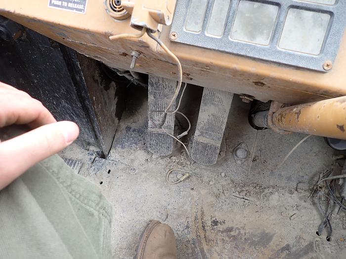 Used Dresser 530 Wheel Loader w/ FORKS & BUCKET