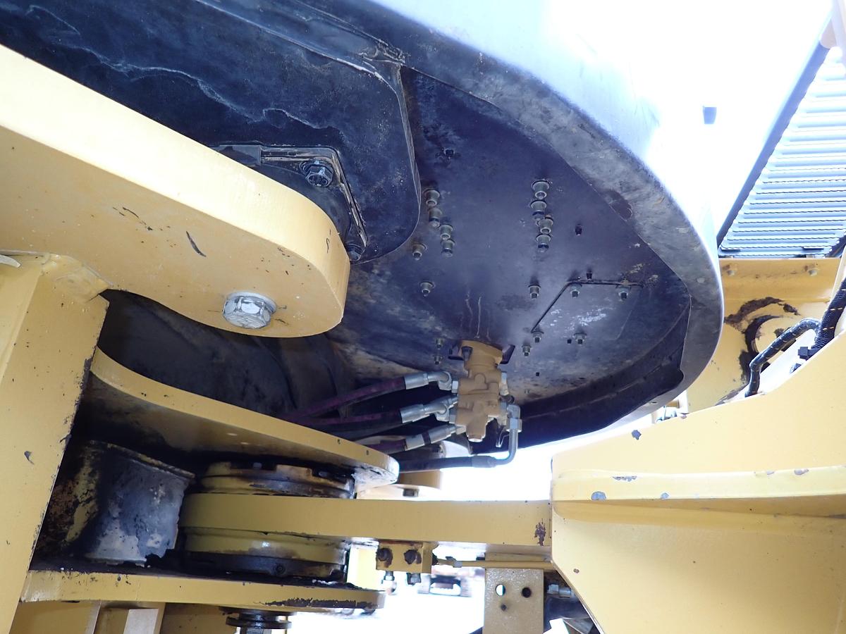 Used 2015 CAT 982M Wheel Loader