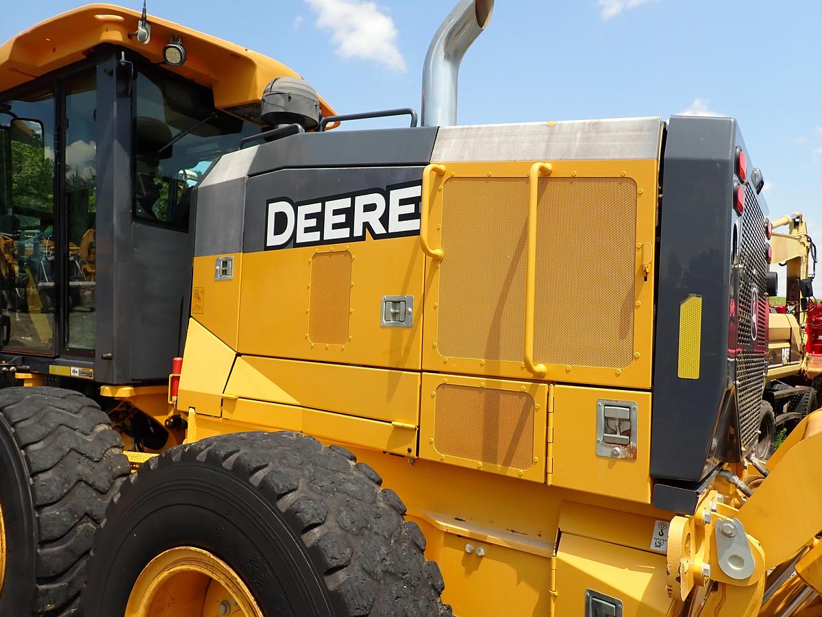 Used 2016 John Deere 772GP Motor Grader w/ GPS