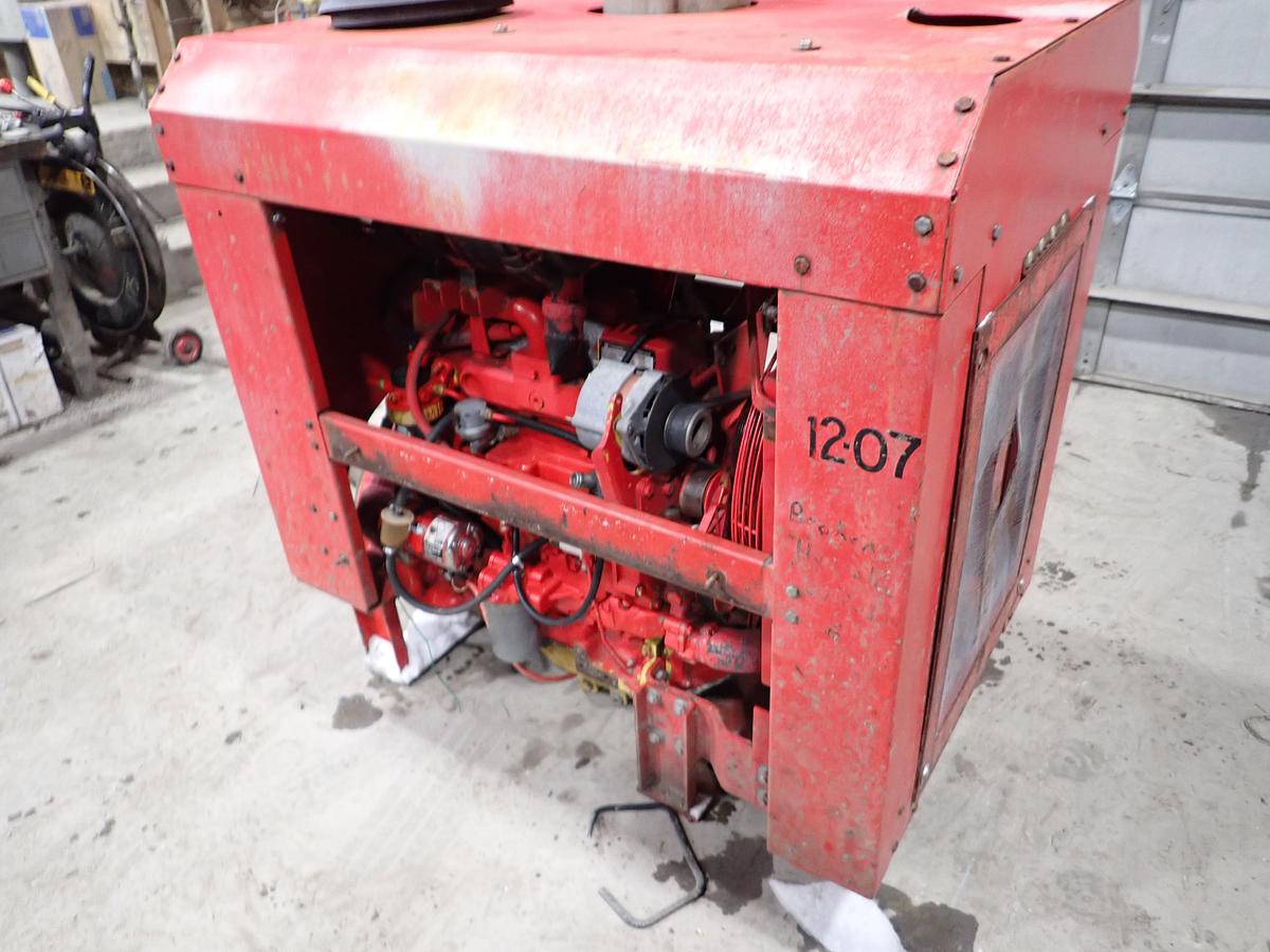 Used 2006 John Deere 4045TF270