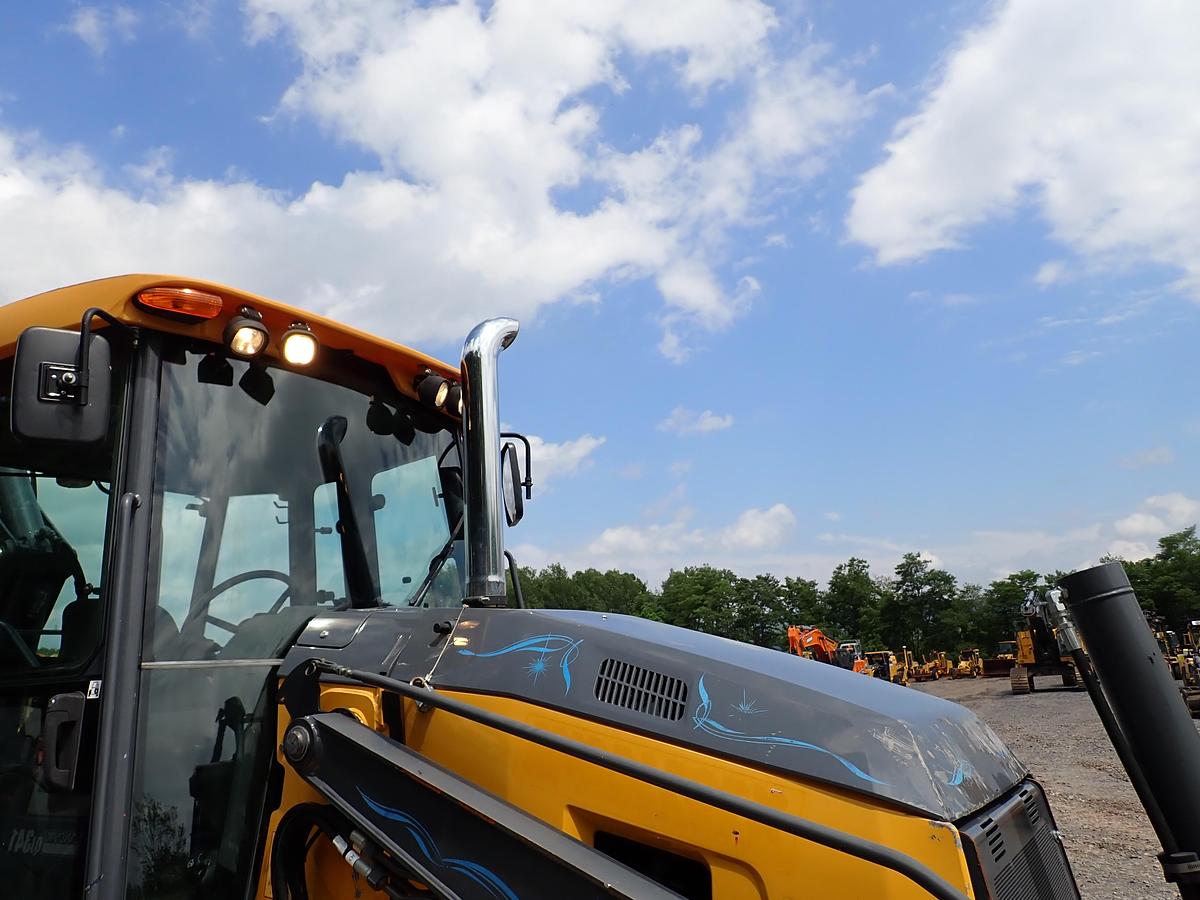 Used 2018 John Deere 410L Loader Backhoe LOADED! Q/C FORKS EXTENDAHOE