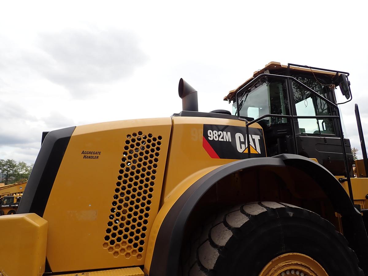 Used 2015 CAT 982M Wheel Loader