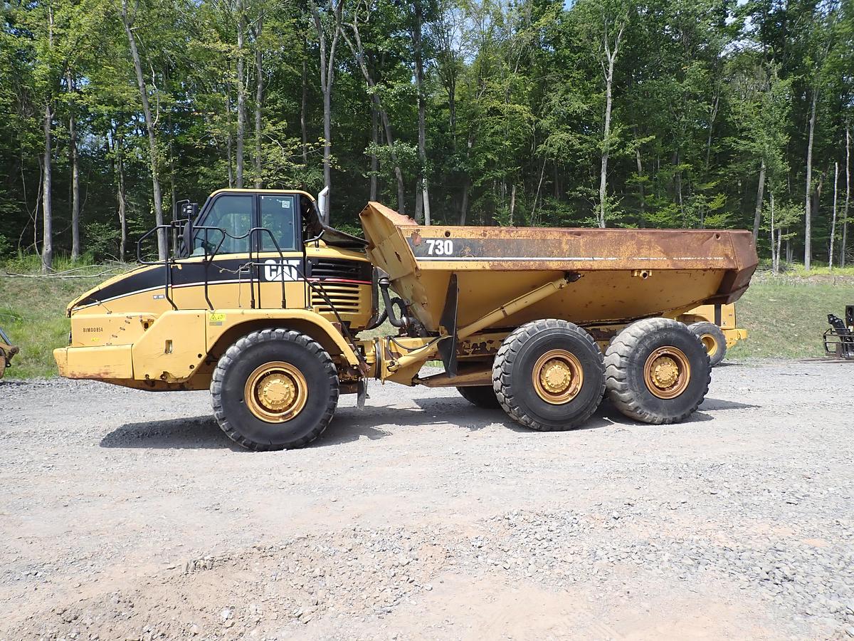 Used 2006 CAT 730