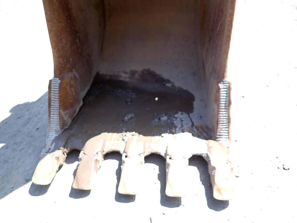 Used 2004 John Deere 330C LC Hydraulic Excavator