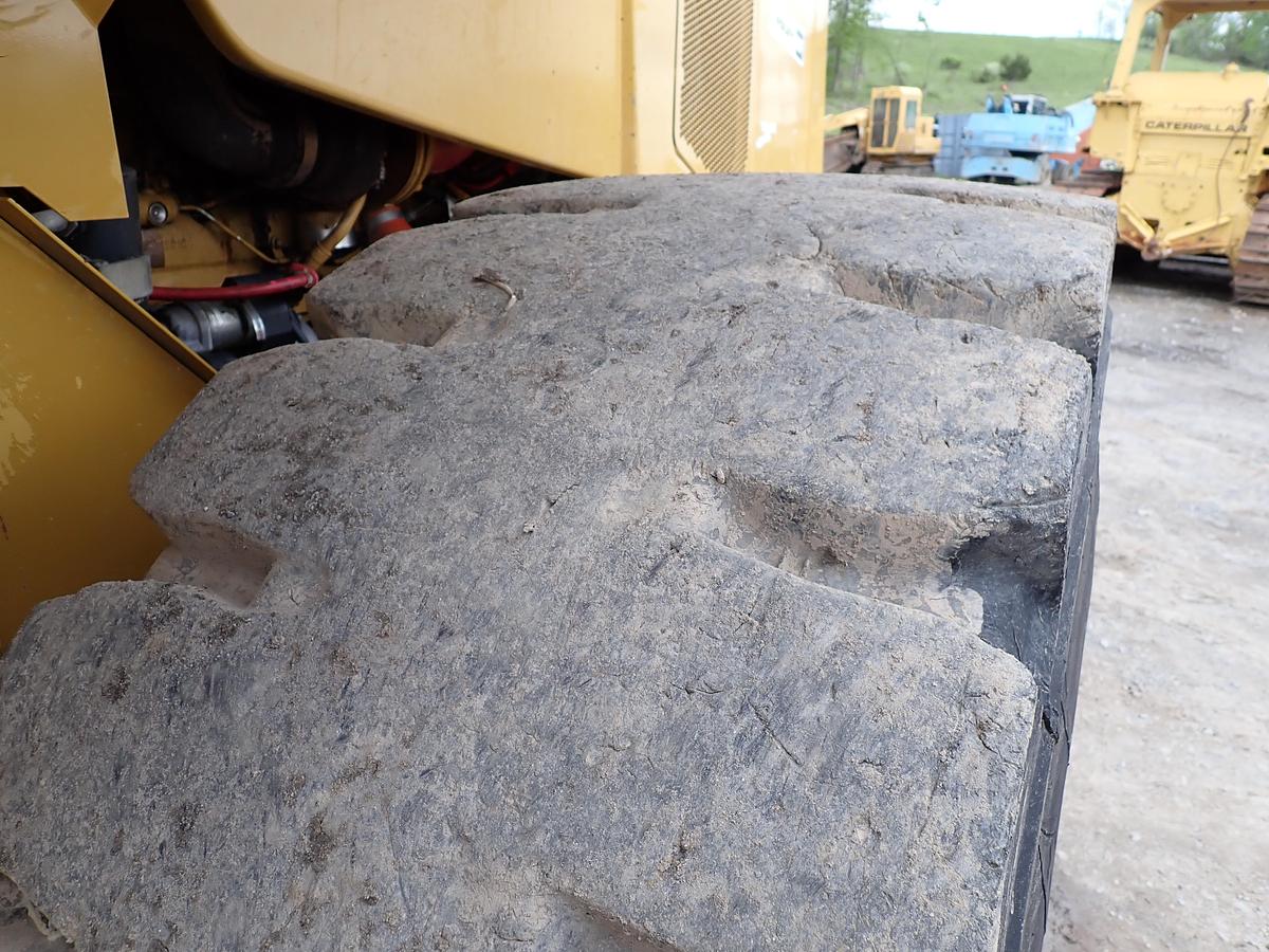 Used 2010 CAT 938H