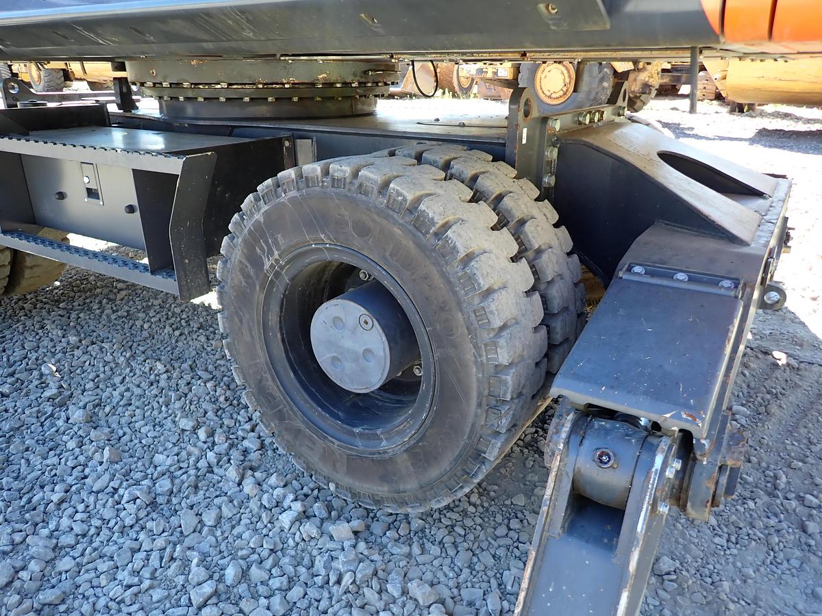 Used 2019 Doosan DX210WMH-5 Wheeled Excavator Material Handler