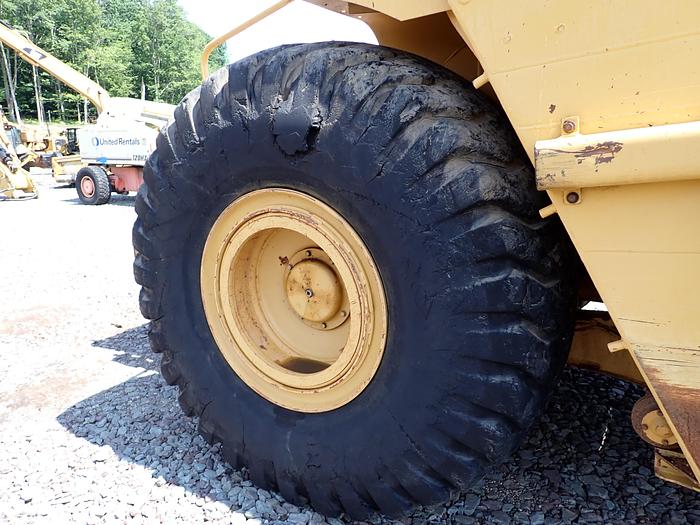 Used 2001 CAT 621G Motor Scraper