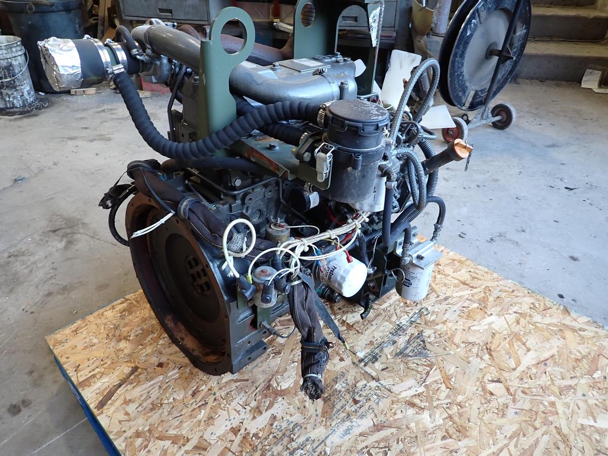 Used Yanmar 4TNV84T Turbo Diesel Engine 422 HOURS!